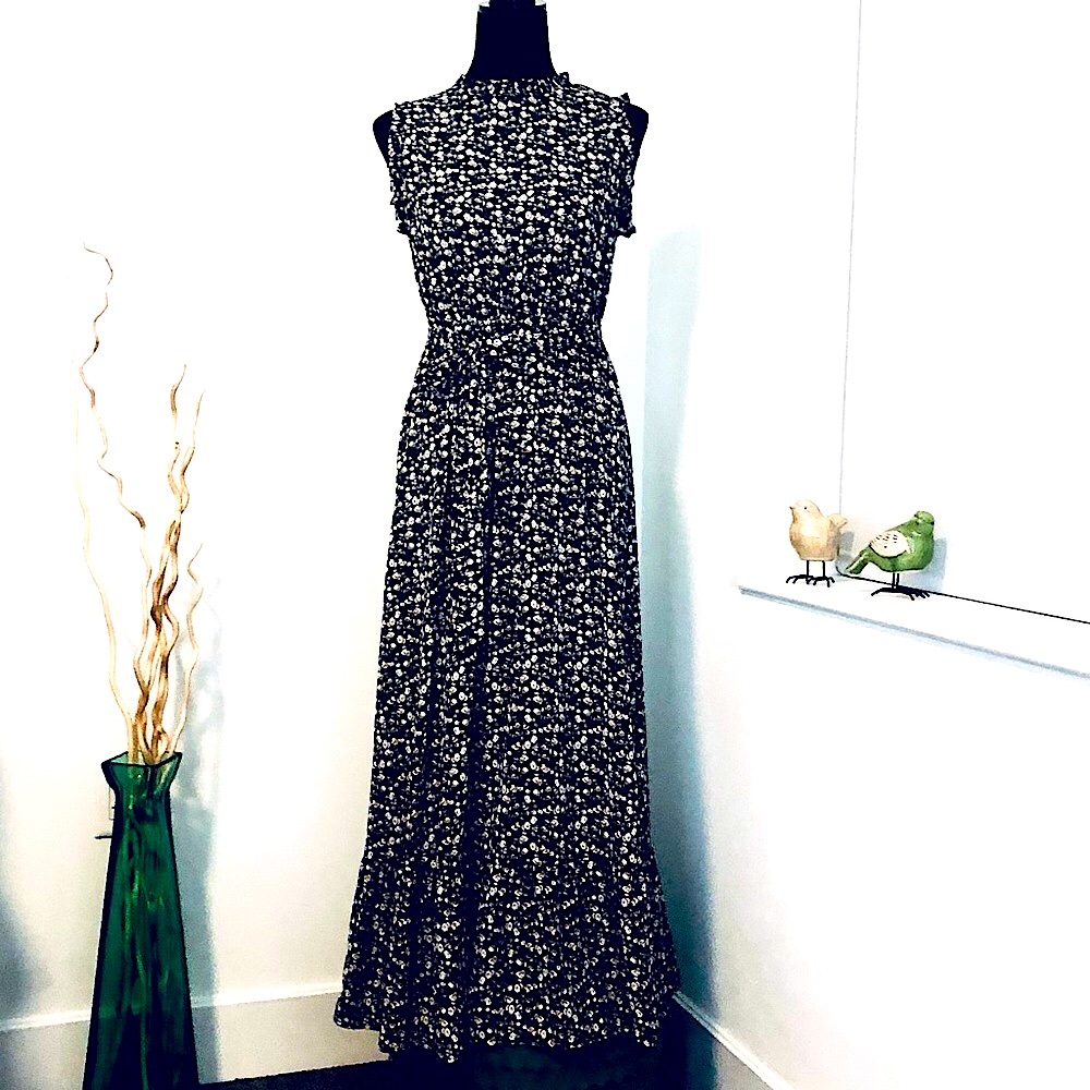 🎉 Keyhole Back Floral Tie Waist Maxi Dress NWOT